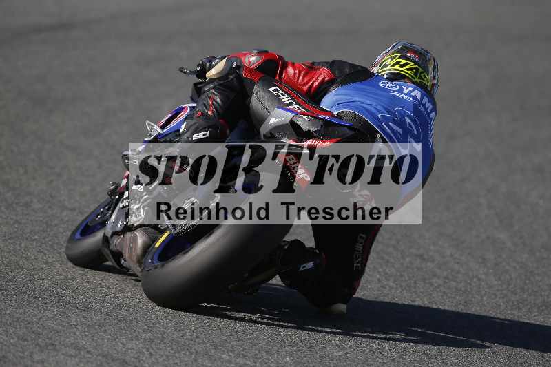 /Archiv-2024/02 29.01.-02.02.2024 Moto Center Thun Jerez/Gruppe gruen-green/backside